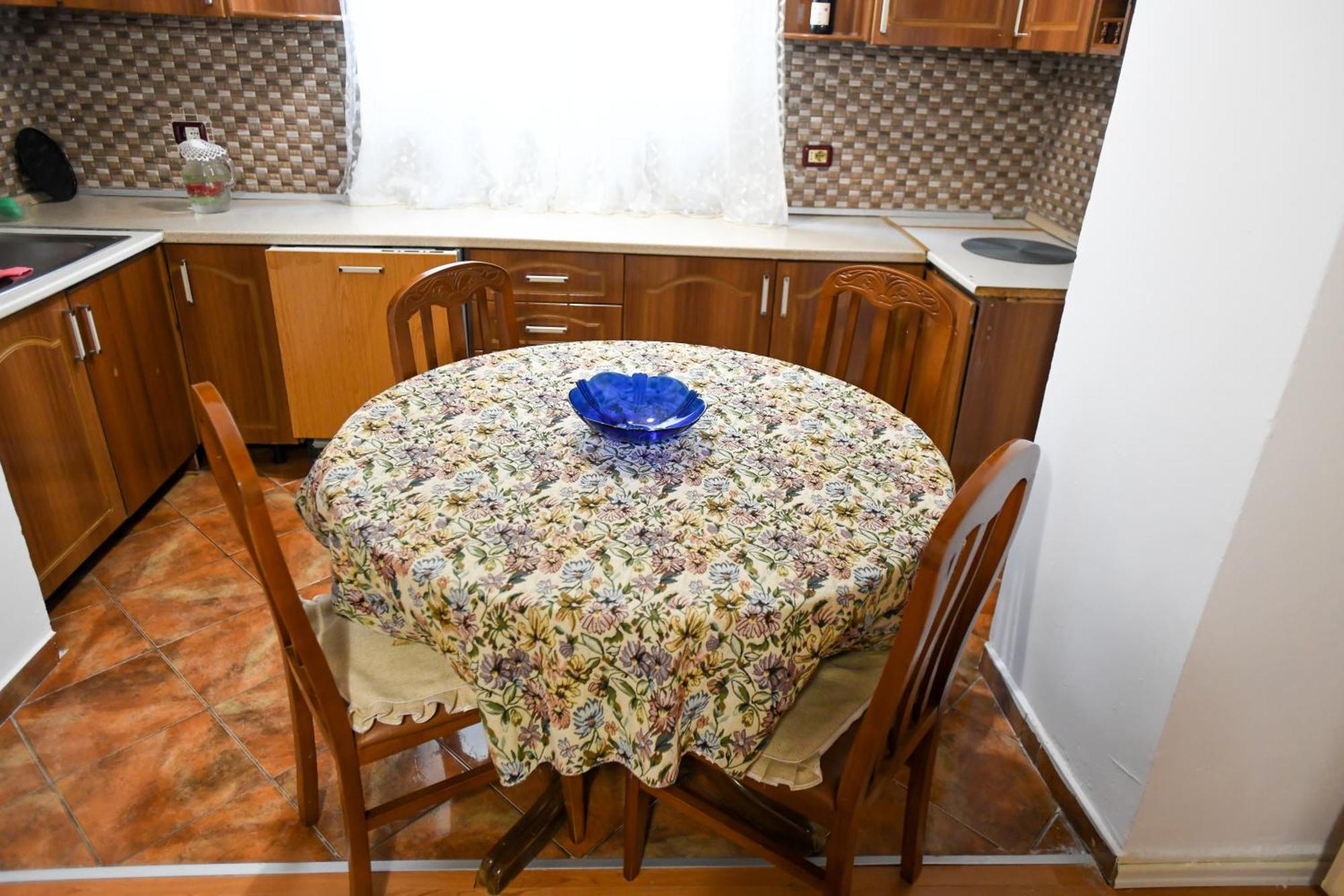 Guest House Flowers Berat Buitenkant foto